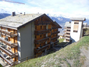 Traditional apartment with balcony Veysonnaz